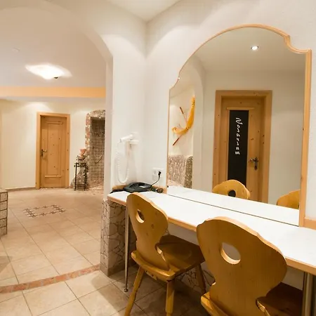 Garni Mathonerhof Pensionat Ischgl