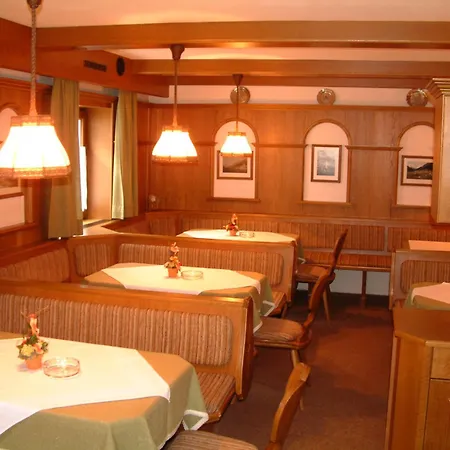 Konukevi Garni Mathonerhof Ischgl