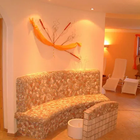 Konukevi Garni Mathonerhof 3*