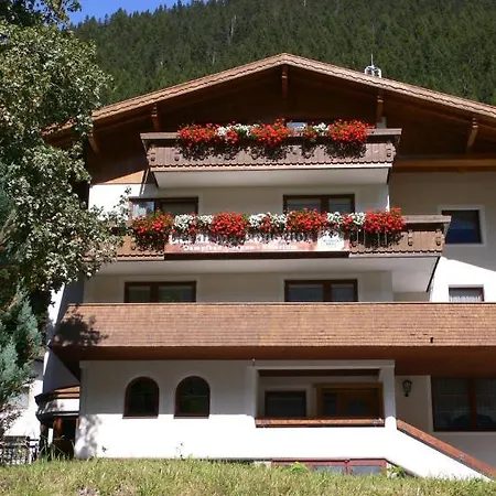 Гостевой дом Garni Mathonerhof Ишгль
