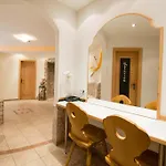 Garni Mathonerhof بيت ضيافة ايشجل
